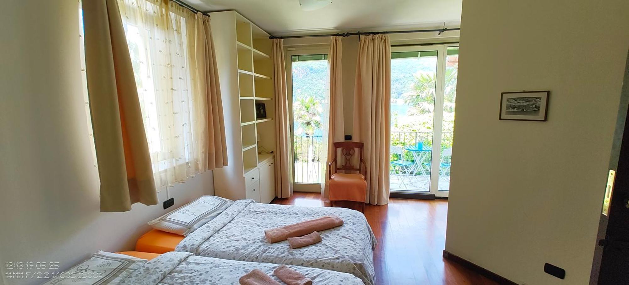 B&B Dolce Vista Al Lago Lugano Porto Ceresio Exterior foto