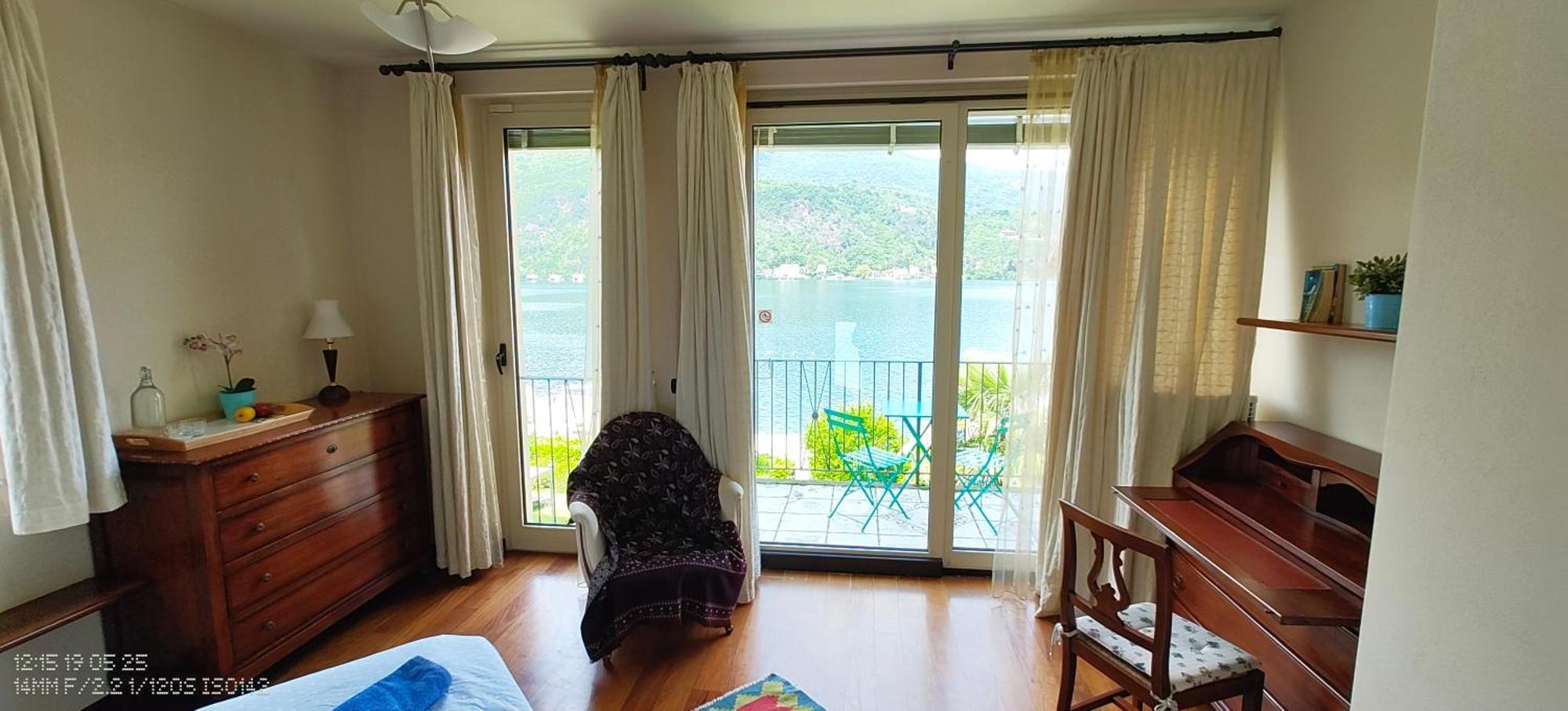 B&B Dolce Vista Al Lago Lugano Porto Ceresio Exterior foto